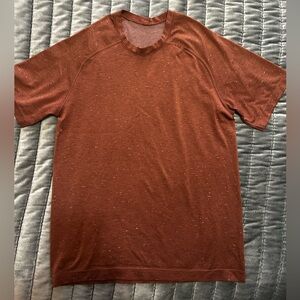 Lululemon men's t-shirt, size small. Great condition.